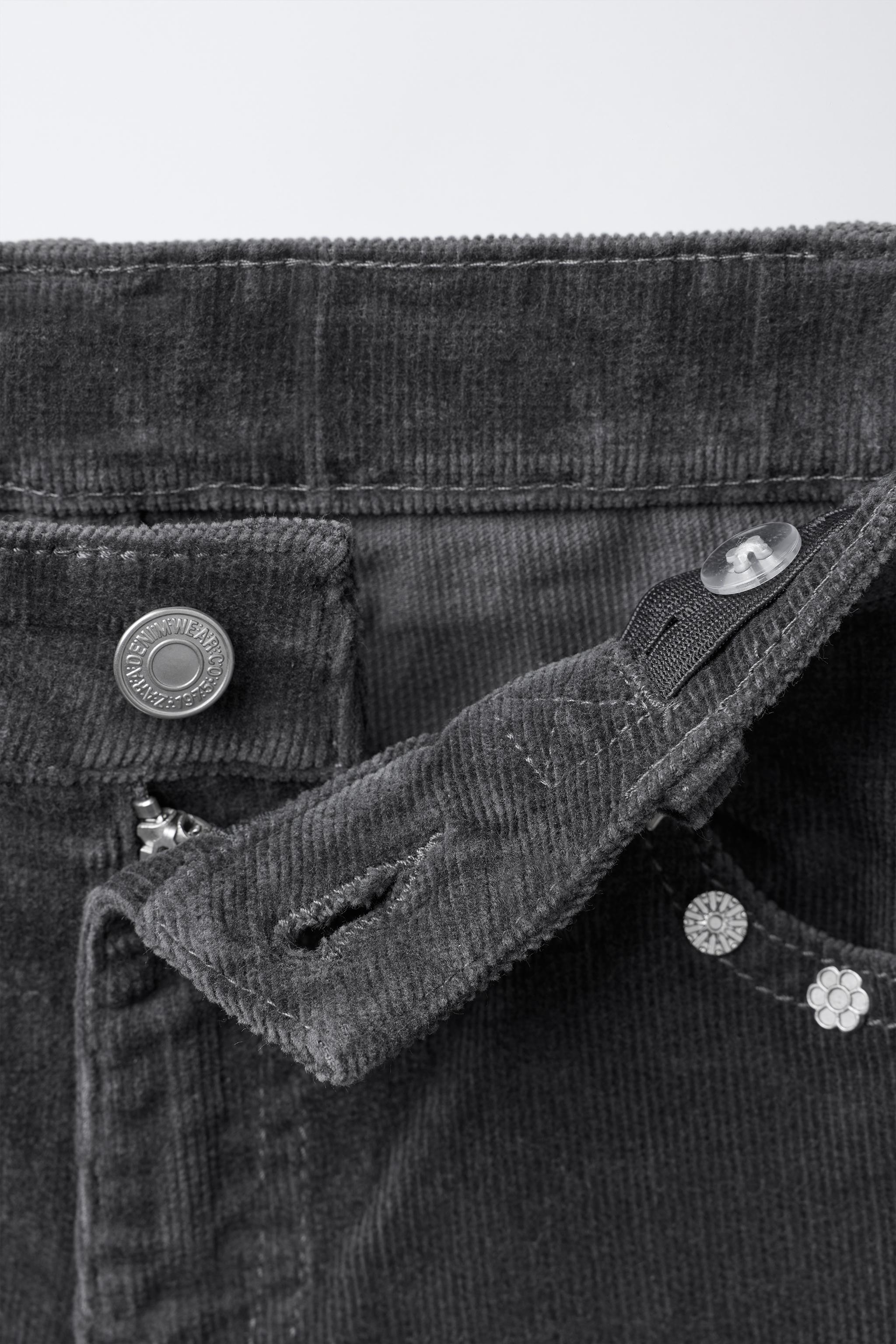 PANTALON DROIT EN VELOURS CÔTELÉ À CLOUS